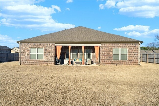 Building Photo - 56 Crown Way