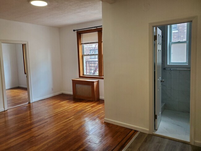 Building Photo - 39 74th St