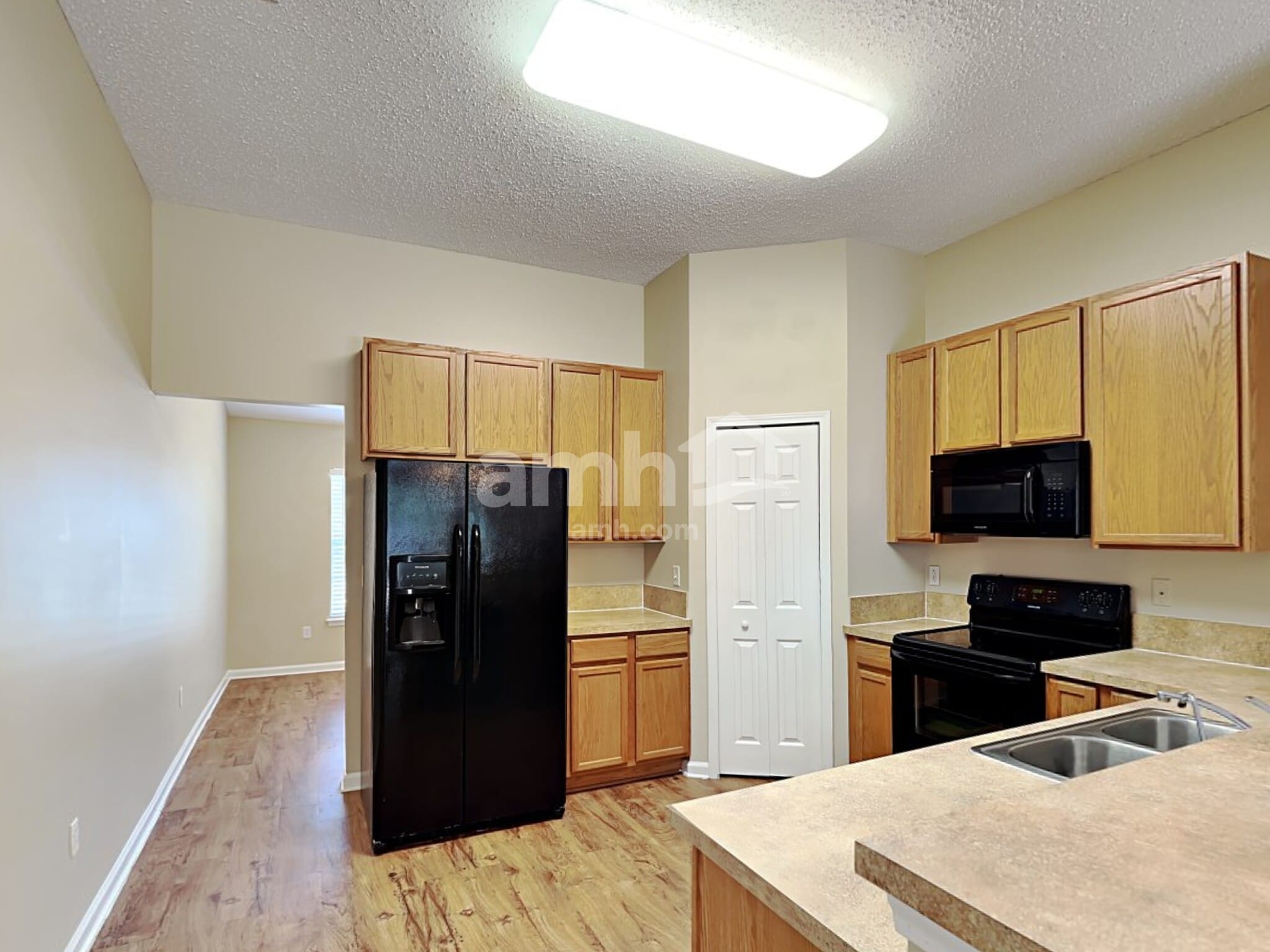 Building Photo - 6815 Rapid River Dr