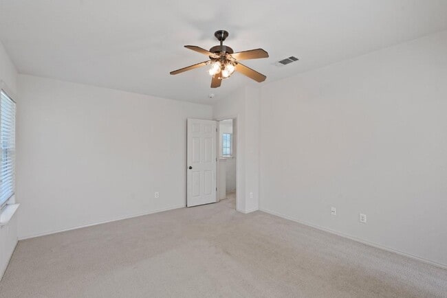 Building Photo - 10520 Fosseway Dr