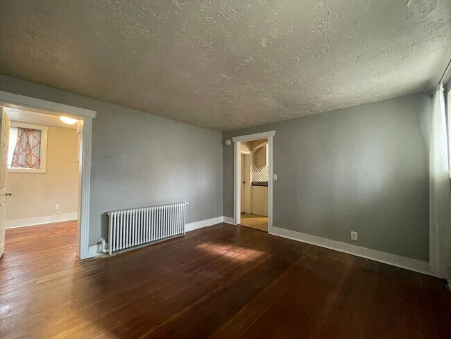 Building Photo - 192 N 100 E