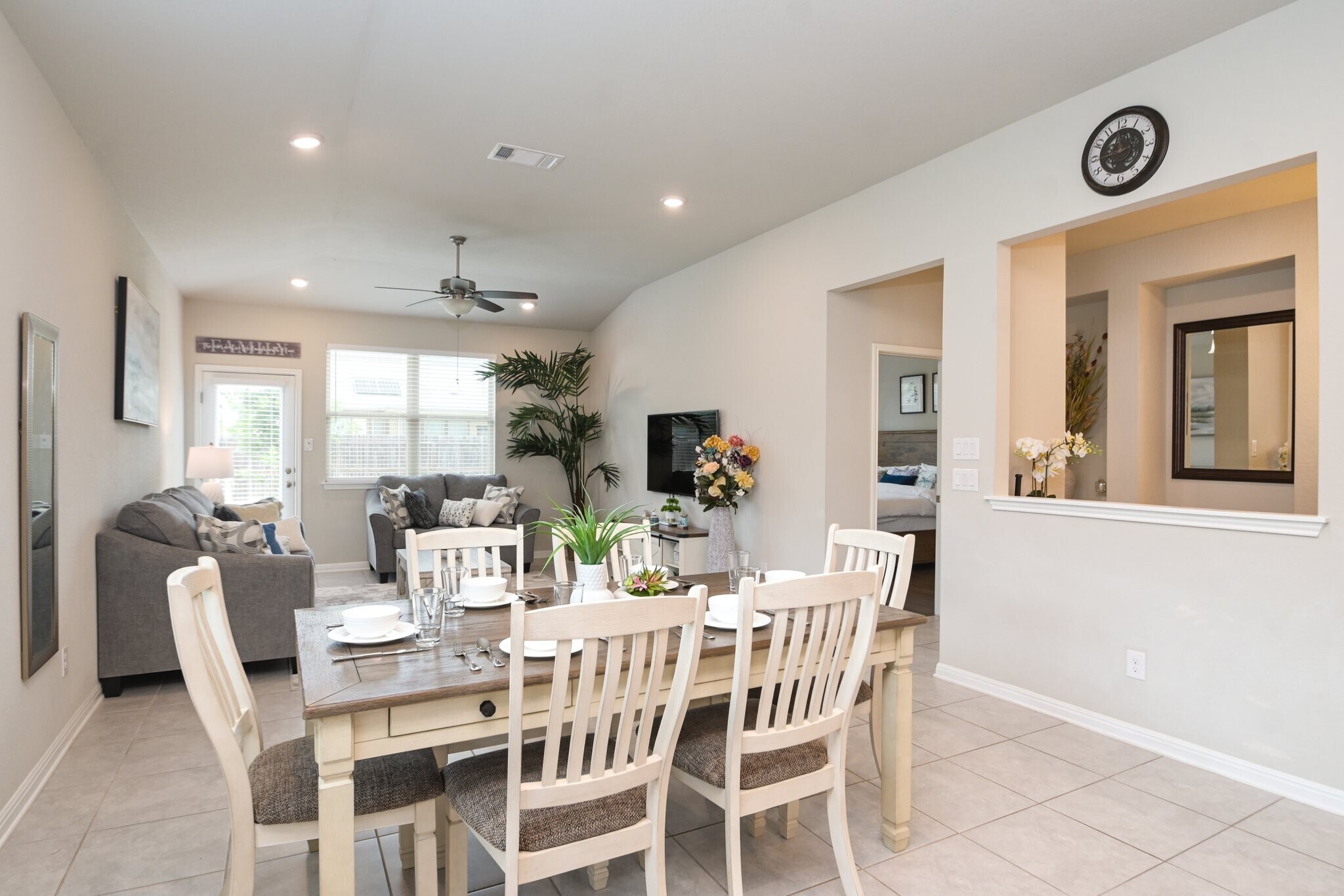 Building Photo - 2411 Verona Wy