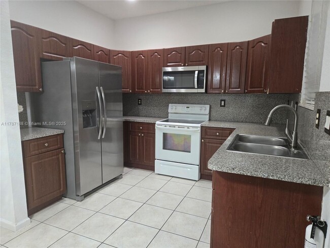 Building Photo - 21205 NW 14th Pl
