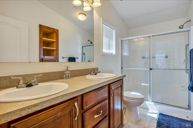 Building Photo - 1623 Whitehall Ln
