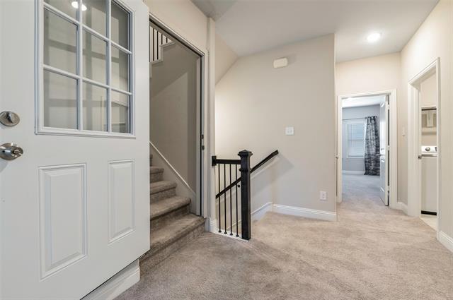 Building Photo - 6267 Blythe Dr