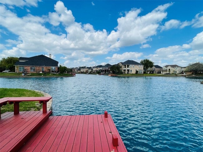 Building Photo - 14303 Tasmania Ct