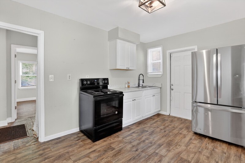 Building Photo - 1361 Byrere Terrace SW