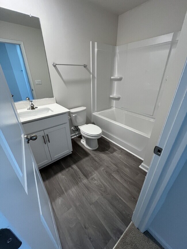 Building Photo - 228 Canopy Dr