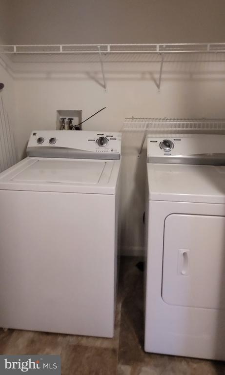 Building Photo - 200 Evelyndale Dr