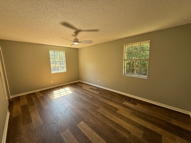 Building Photo - CHARMING UPDATED HOME FOR RENT IN GUNTERSV...