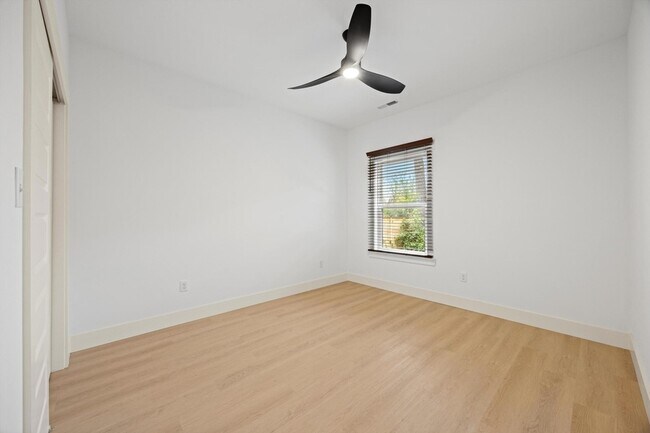 Building Photo - 2505 Vance Ave