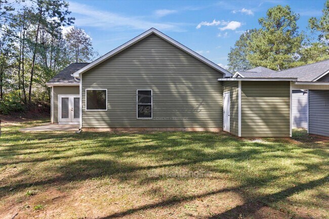 Building Photo - 110 Raeburn Way