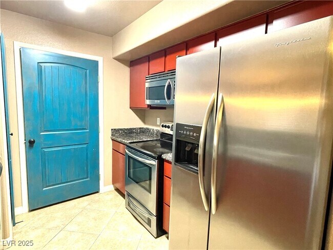 Building Photo - 2300 E Silverado Ranch Blvd