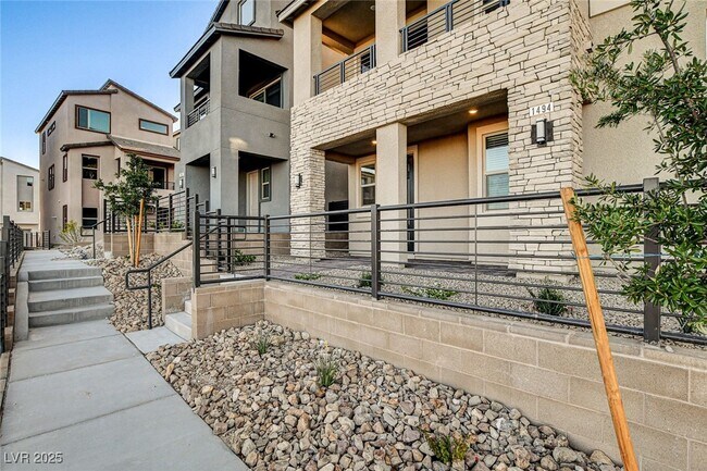 Building Photo - 1494 Bat Hawk St
