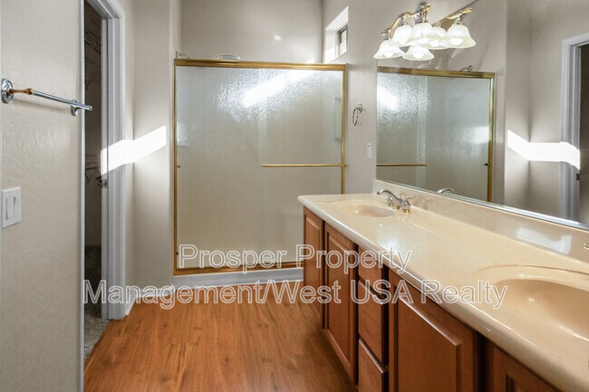 Building Photo - 17547 W Calistoga Dr