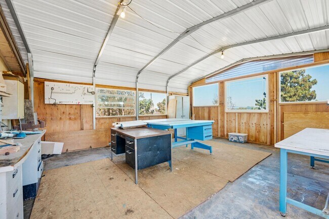 Building Photo - 2530 Pruett Dr