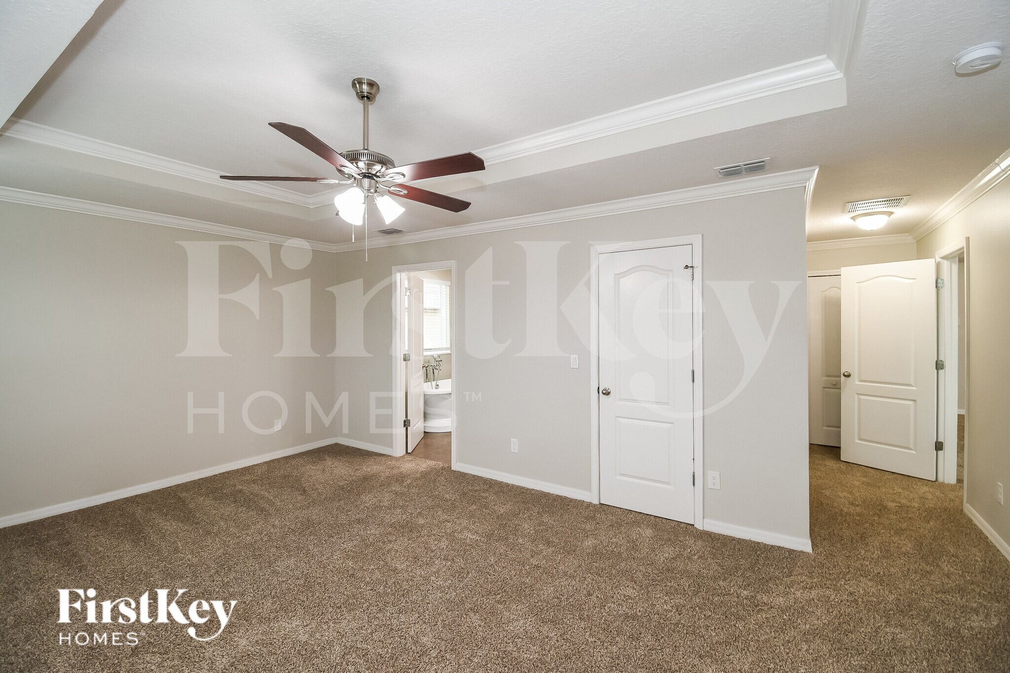 Building Photo - 10280 Magnolia Hills Dr