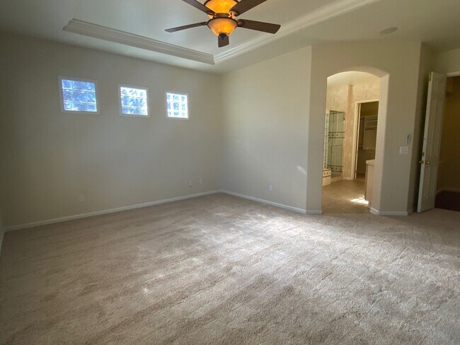 Building Photo - 9780 Shadowstone Ct