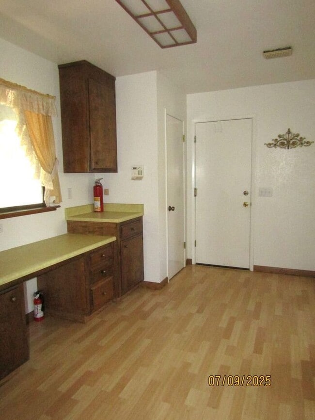 Building Photo - Beautiful Single Story Home in Great Santa...