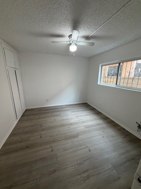 Building Photo - 423 E 82nd St