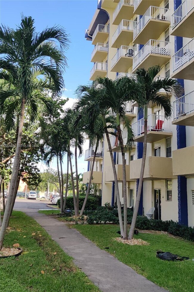 Building Photo - 4550 NW 9th St