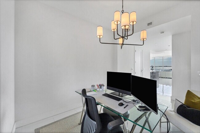 Building Photo - 1155 N Gulfstream Ave