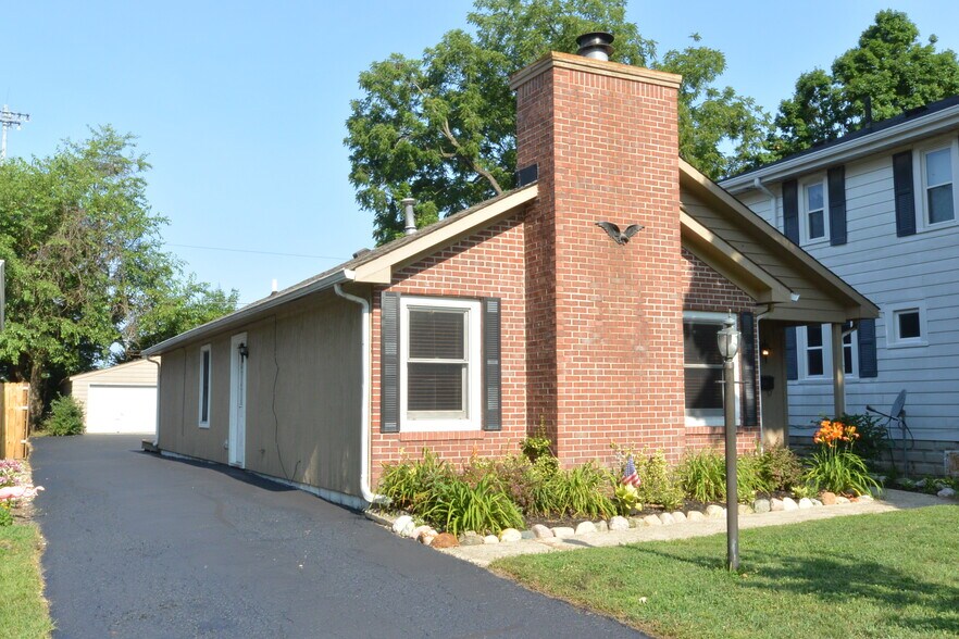 Primary Photo - 6156 Haverford Ave