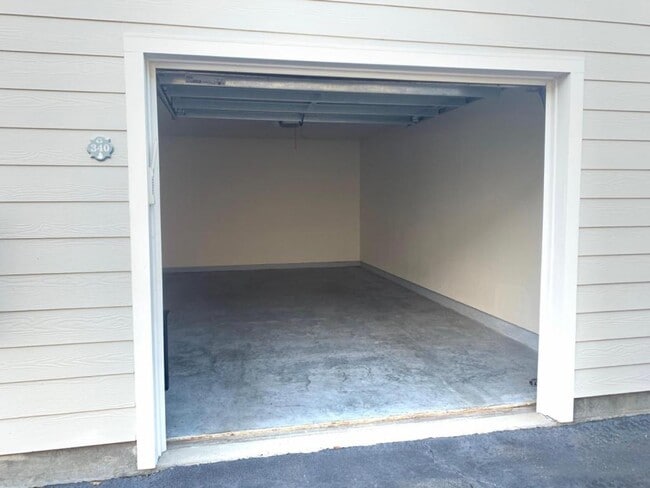 Building Photo - 225 Southern Pecan Cir