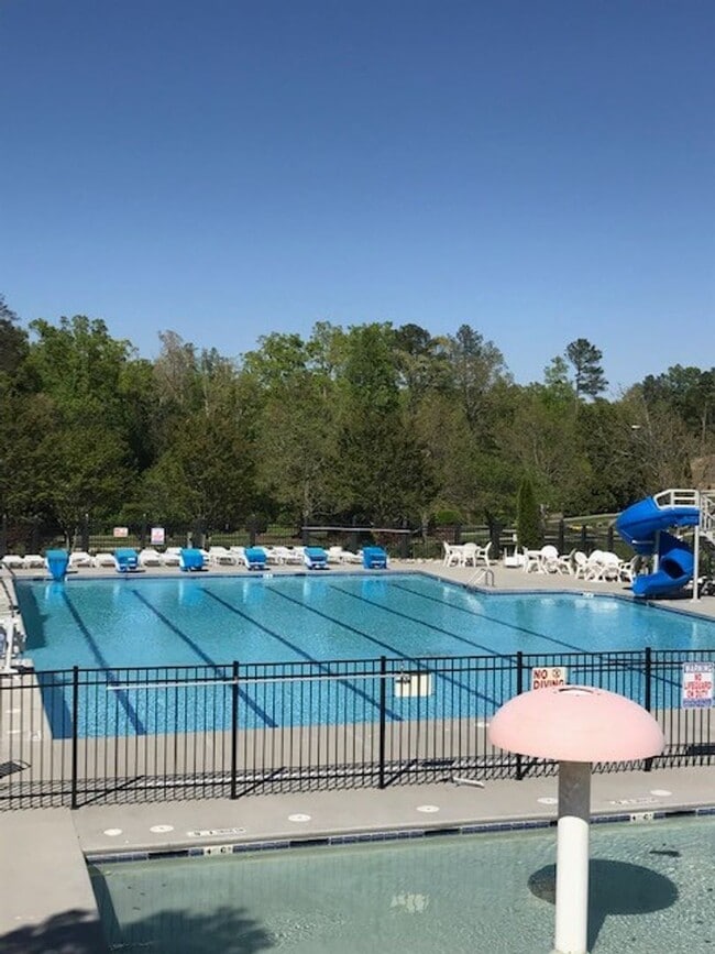 Building Photo - 712ca