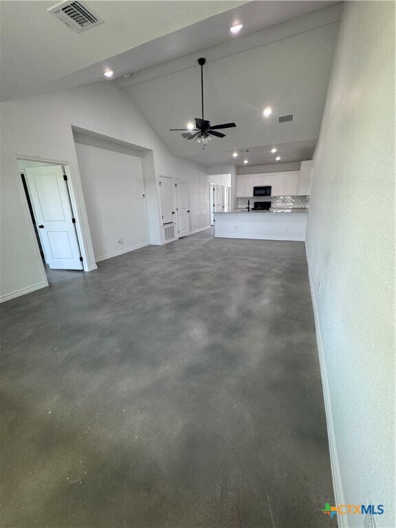 Building Photo - 907 Smoke Tree Ln