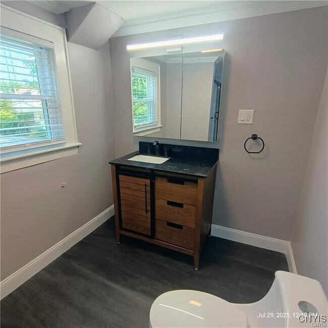 Building Photo - 200 Garden City Dr