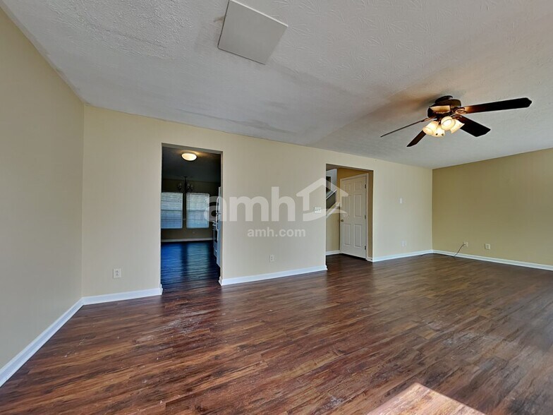 Building Photo - 1153 Reveres Run