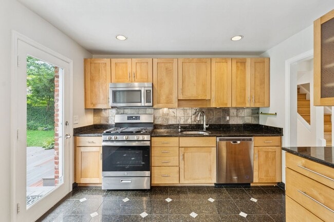 Building Photo - 5Bd/3 Bth expansive Family Home with Private Backyard & Premium Upgrades!