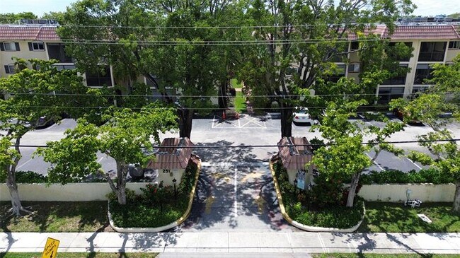 Building Photo - 251 S Cypress Rd