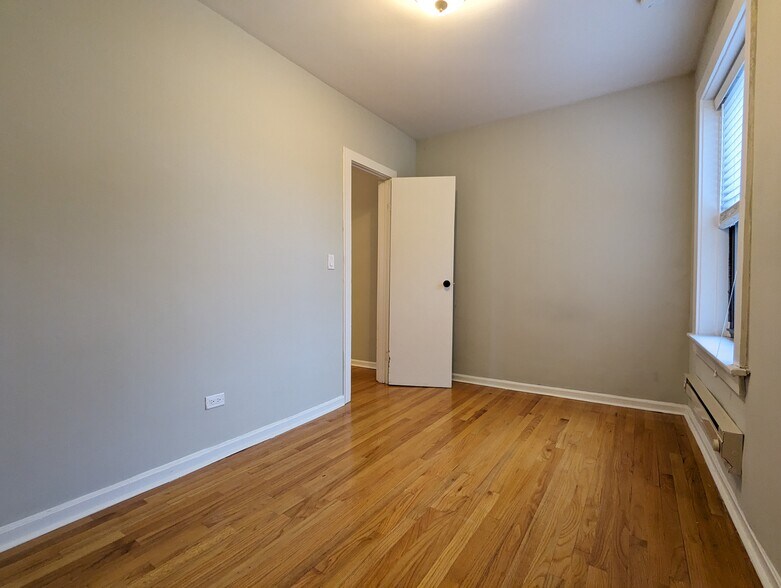 Building Photo - 618 W Patterson