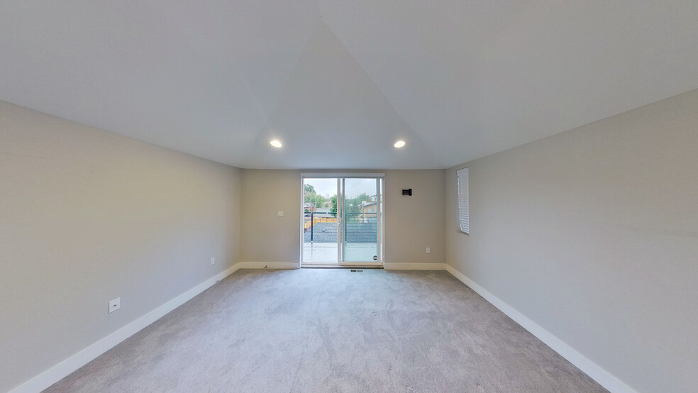 Building Photo - 1336 Osceola St