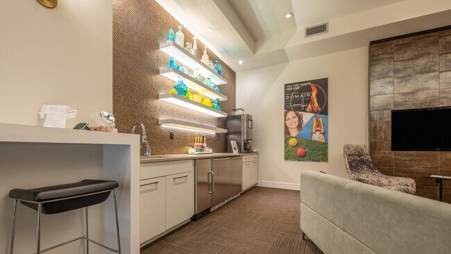 Building Photo - 8800 Penrose Ln