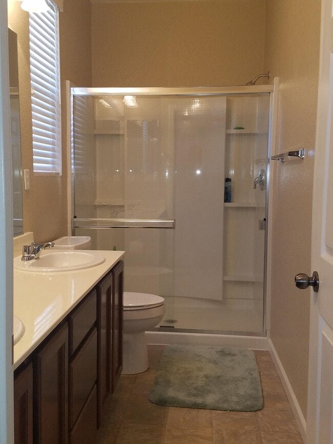 Building Photo - West Park -3 Bedroom, 2 Bath,  Single Stor...
