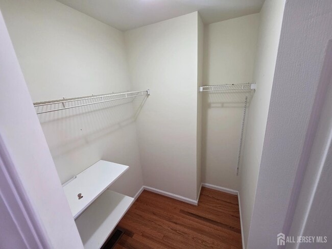 Building Photo - 1301 Dahlia Cir