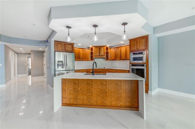 Building Photo - 1645 Pinellas Bayway S