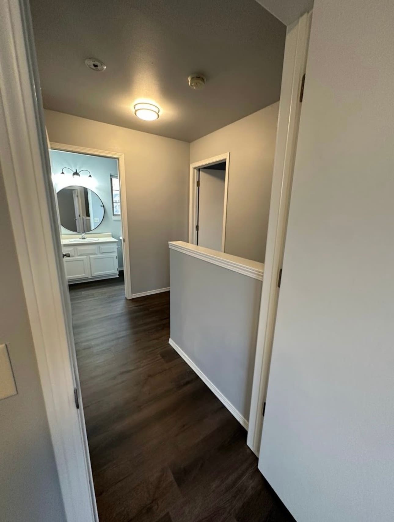 Bedroom2 facing bathroom and master bedroom to the right. - 1507 Glacier Hill Dr