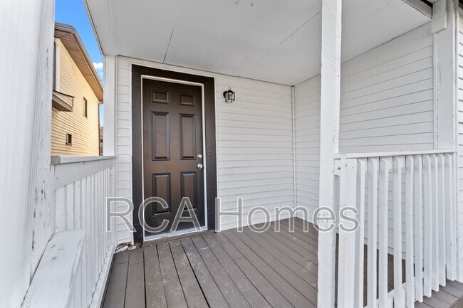 Building Photo - 21 N Gray St