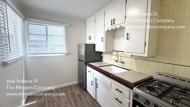 Building Photo - 3606 Indiana St