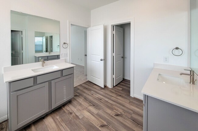 Building Photo - 25737 Damask Dr