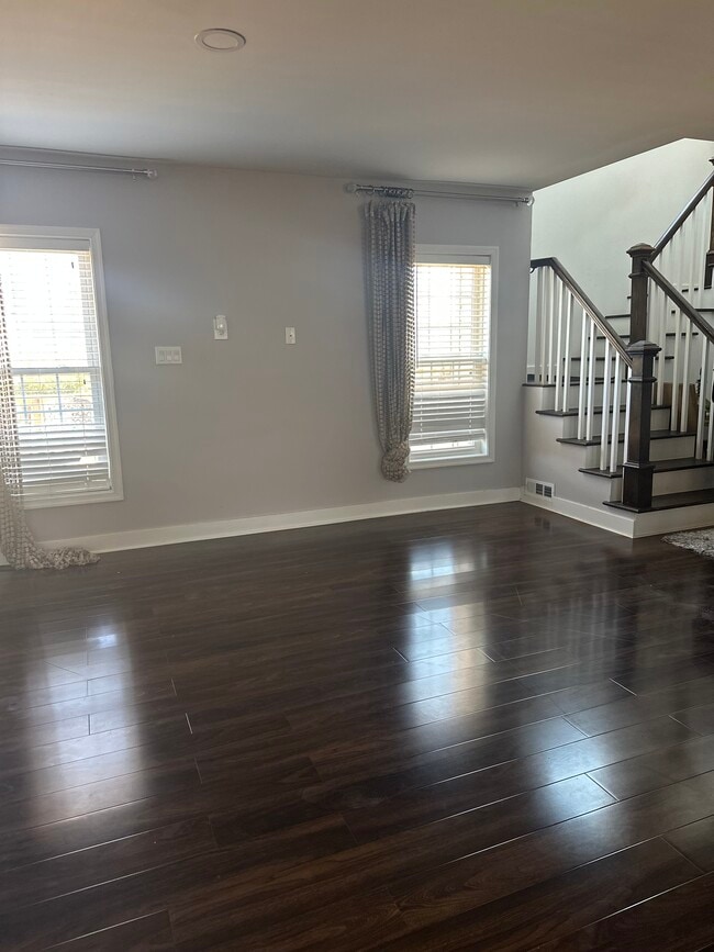 Building Photo - 5410 Ives Pl