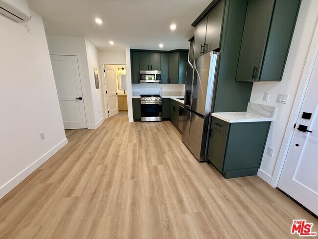 Building Photo - 3900 2nd Ave