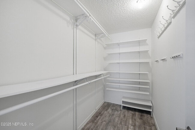 Building Photo - 600 First St