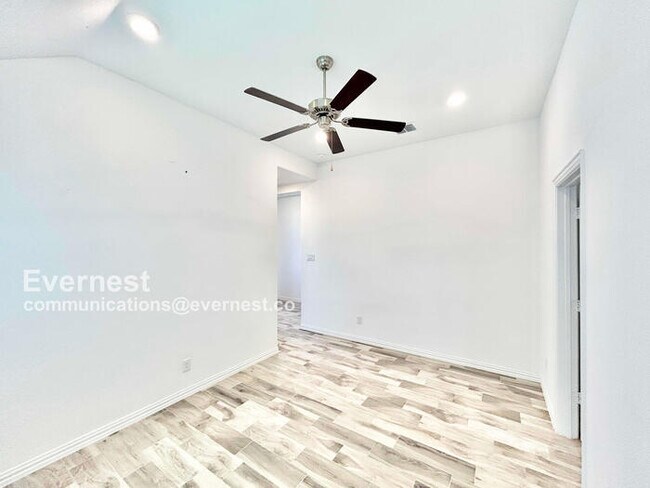 Building Photo - 7204 Black Cherry Ln
