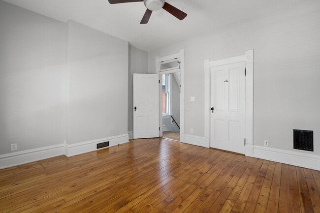 Building Photo - 281 Reinhard Ave