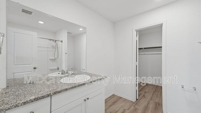 Building Photo - 466 Fairy Duster Dr